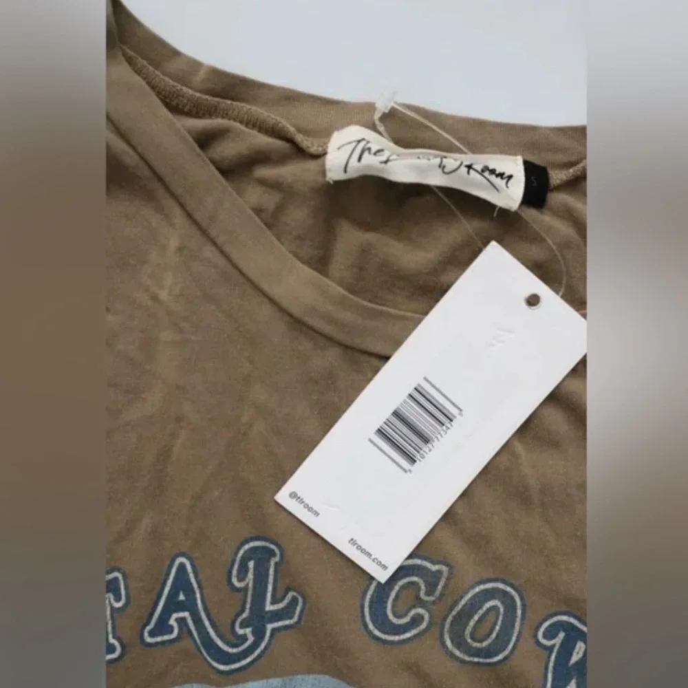 NWT- The Laundry Room "Coastal Cowgirl" Graphic Tee, Size Small. - Picture 2 of 3